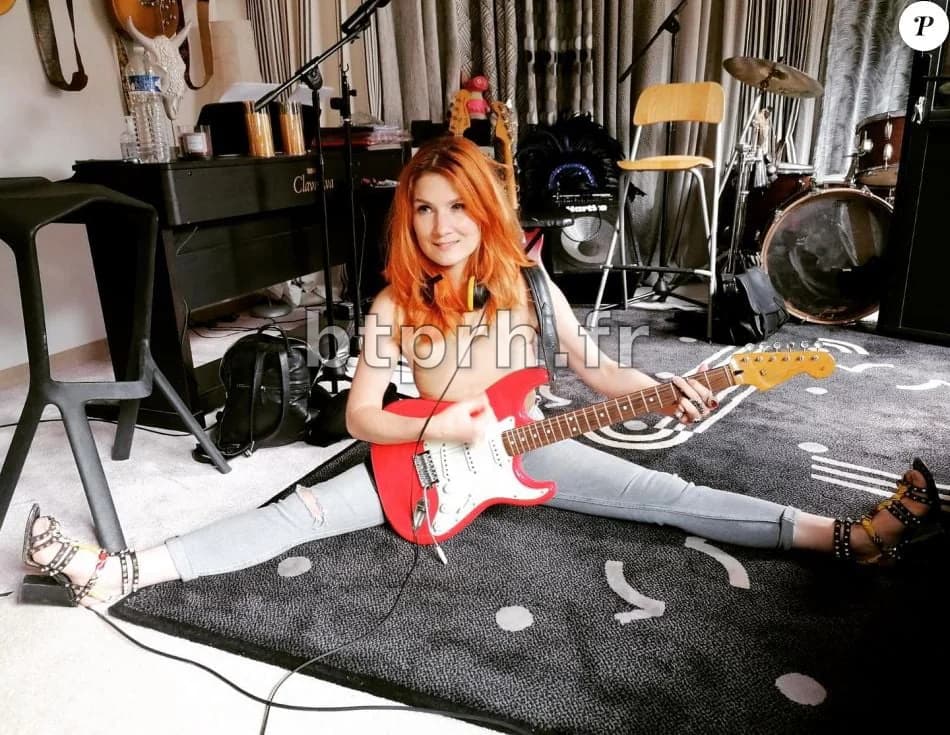 Adeline Toniutti, nouvelle professeure de chant de la Star Academy ...