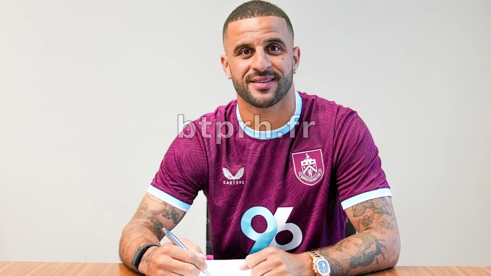 Kyle Walker, défenseur de Burnley, annonce sa retraite internationale