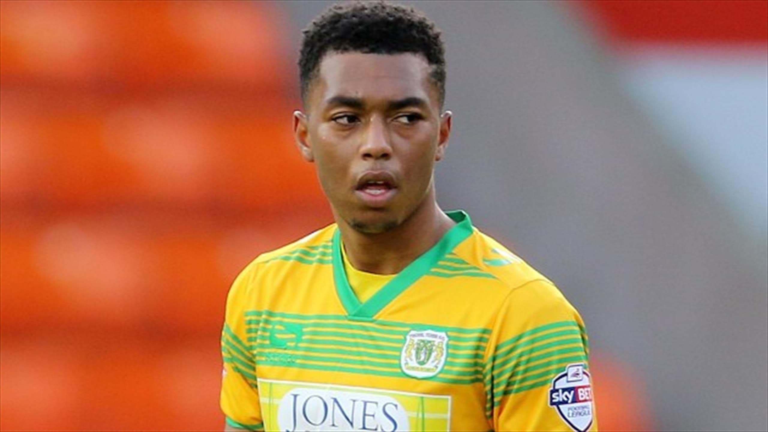 Brackley Town recrute Tahvon Campbell en prêt de Yeovil