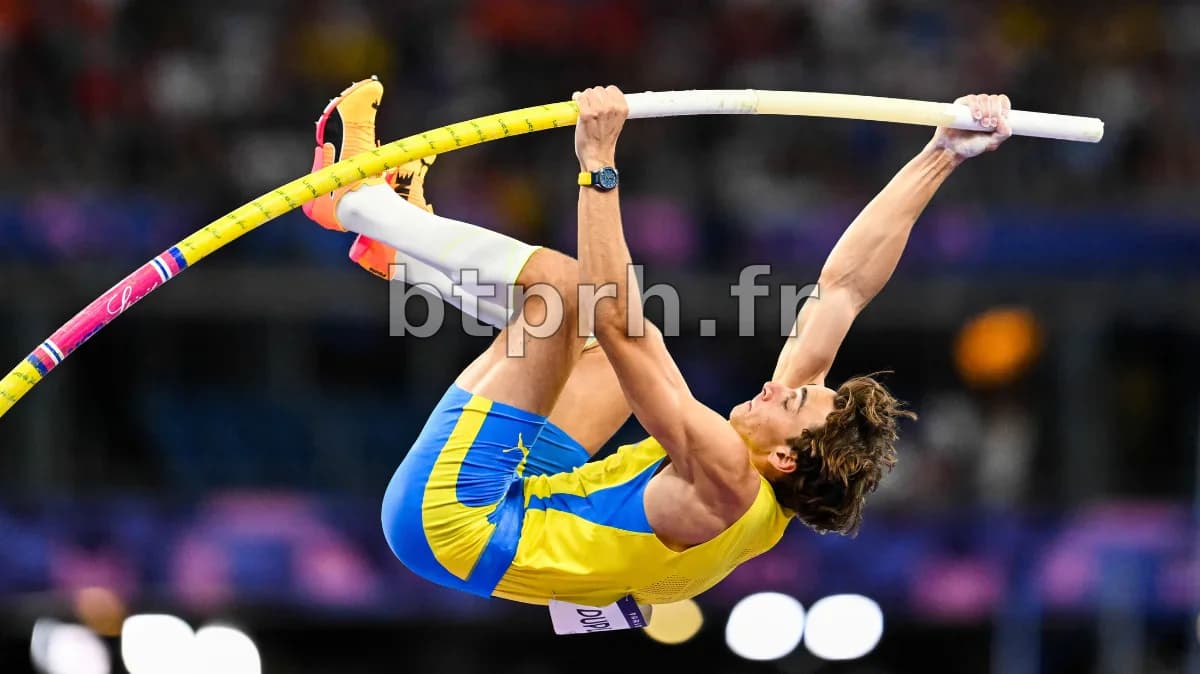 Armand Duplantis établit un nouveau record du monde en franchissant 6,31 mètres au saut à la perche