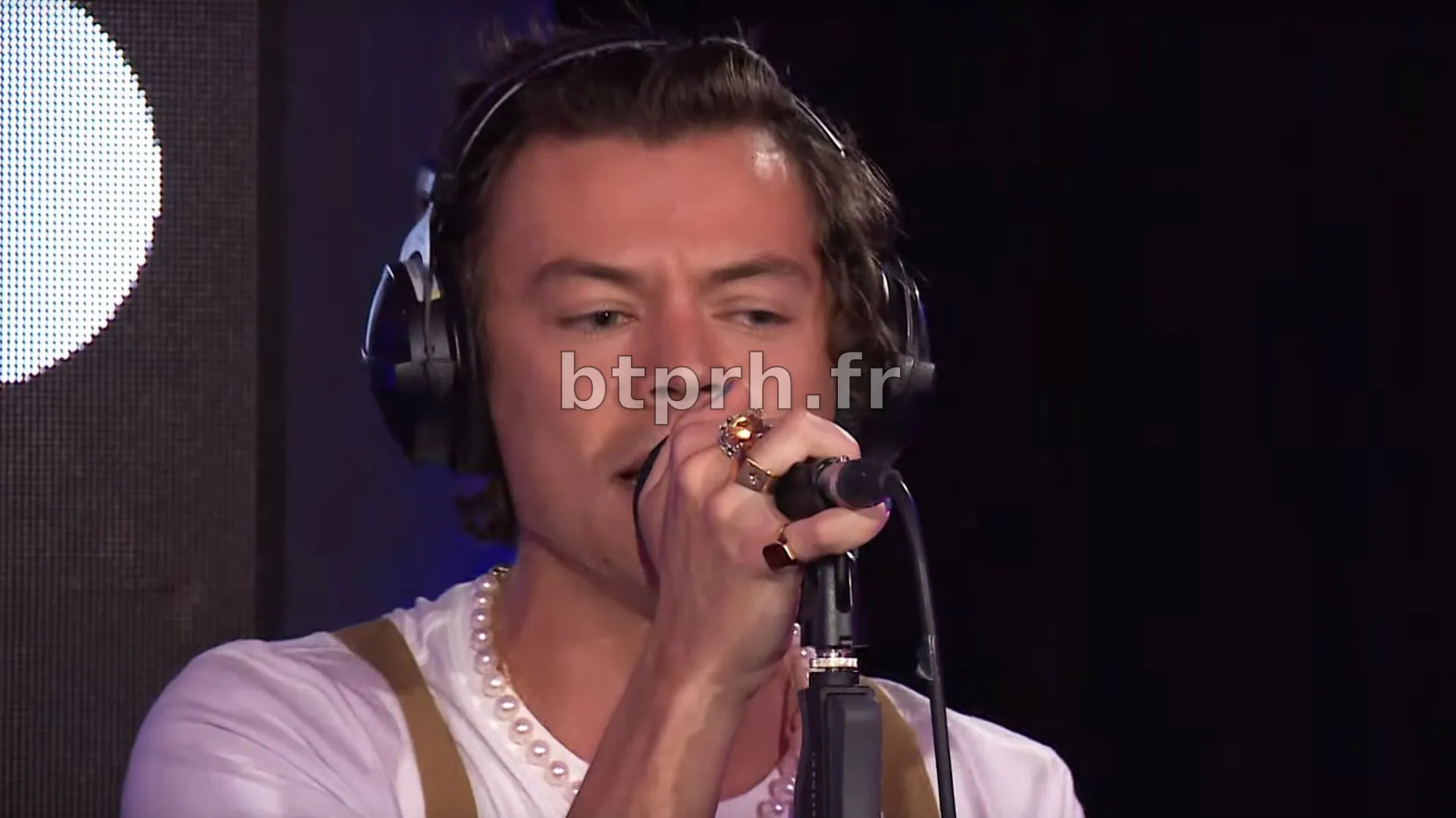 Harry Styles reprend brillamment 'Juice' de Lizzo - RTBF Actus
