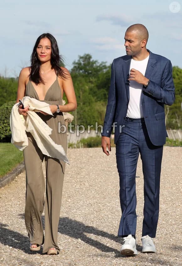Photo : Tony Parker et sa compagne Alizé Lim lors de la fête de la ...