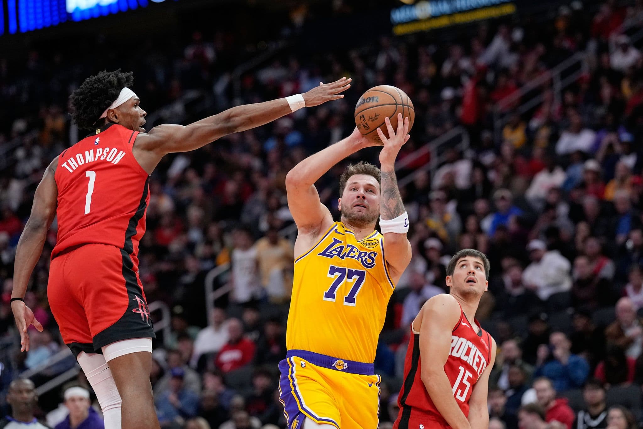 Doncic leads Lakers to a 100-92 victory over the Rockets for their ...
