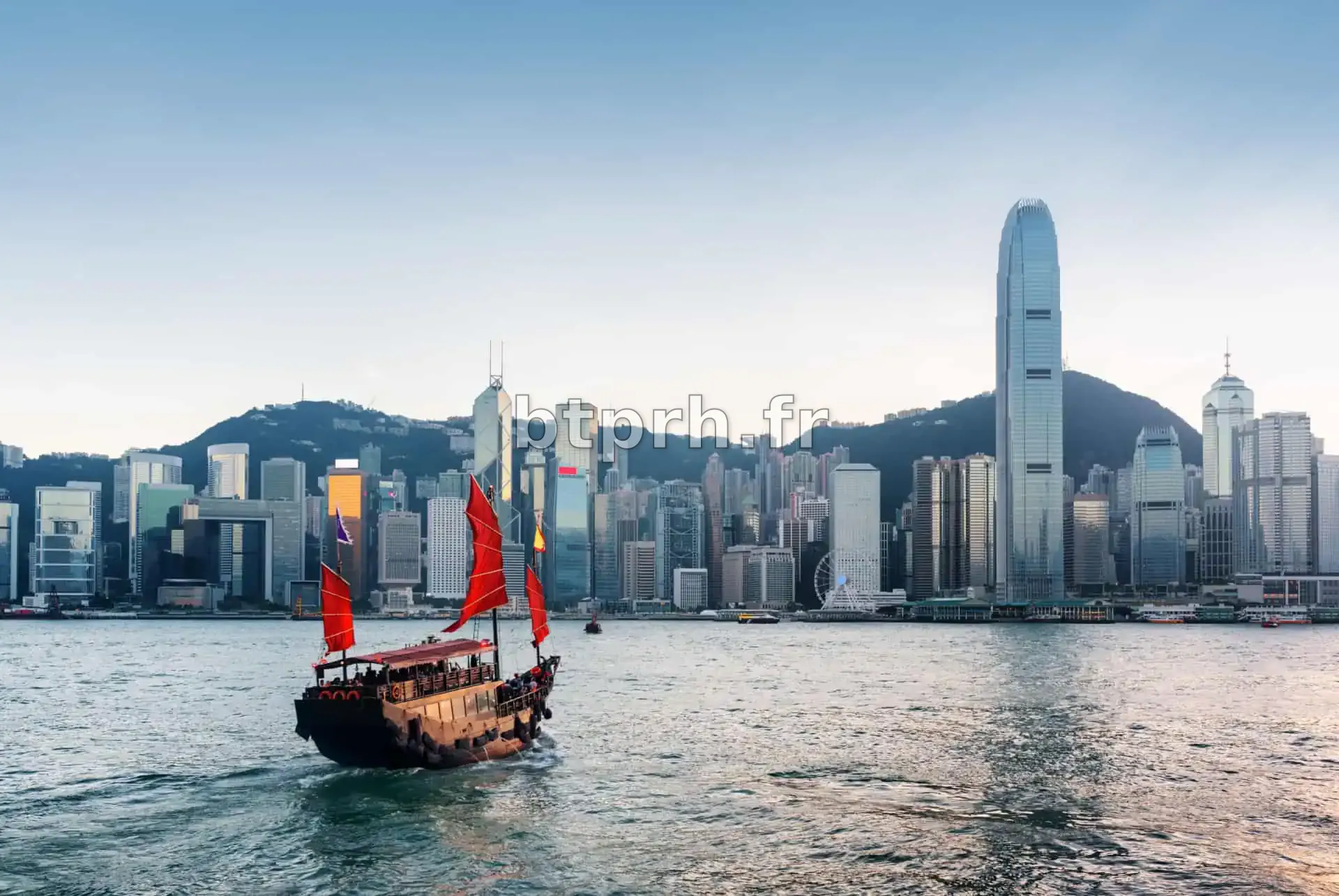 Delton Technology atteint le sommet des attentes avec son introduction en bourse à Hong Kong, récoltant 422 millions de dollars